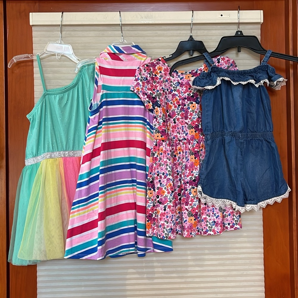 Bundle of four child outfits 3 dresses 1 romper size 4T-5 - Picture 8 of 15